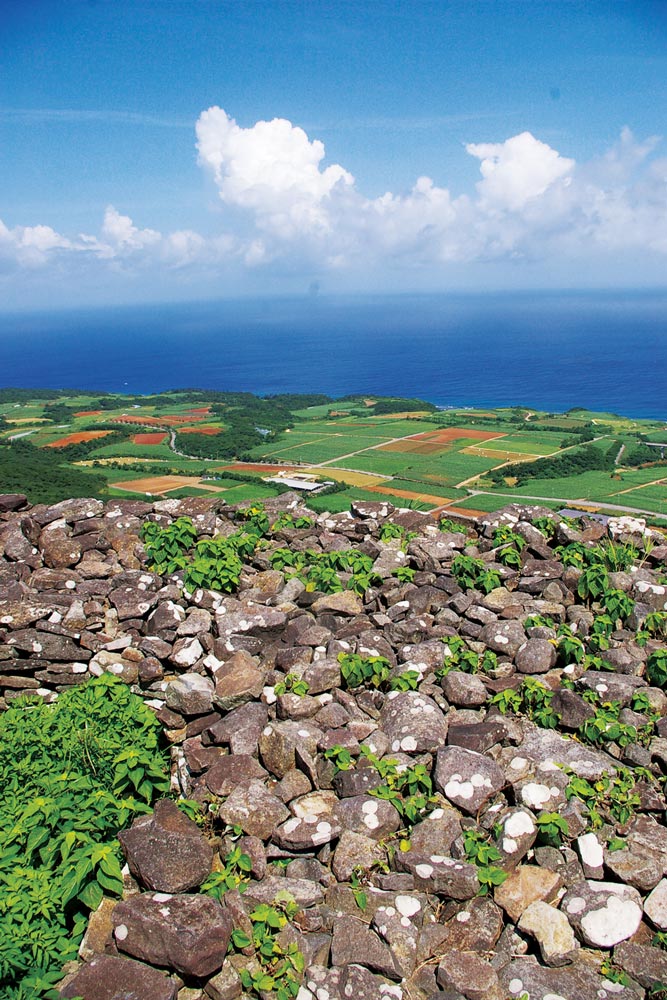 宇江城城跡 情報一覧 沖縄で定番 おすすめの観光スポット 沖縄観光情報webサイト おきなわ物語