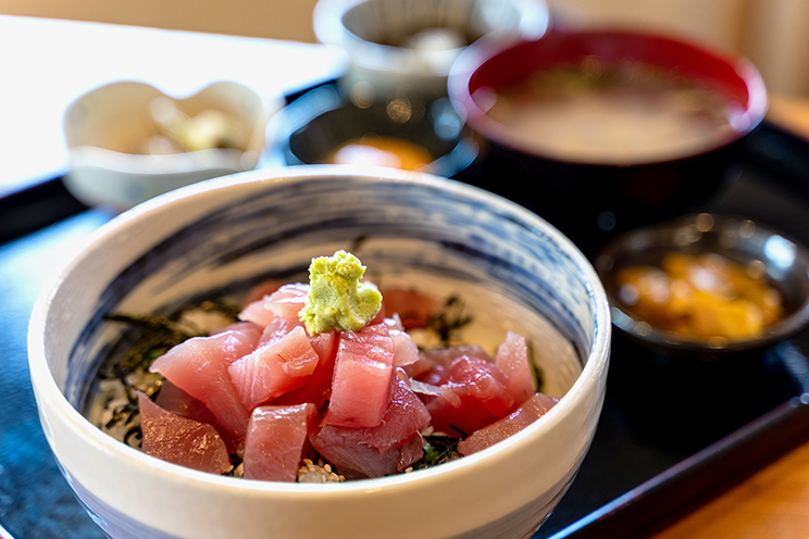 奥武島海産物食堂 情報一覧 沖縄で定番 おすすめのグルメスポット 沖縄観光情報webサイト おきなわ物語