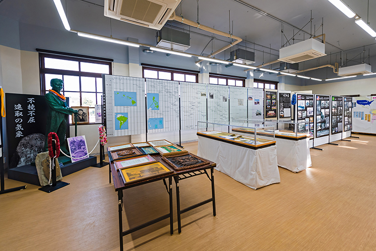 當山久三の像・當山紀念館|情報一覧|沖縄で定番・おすすめの観光スポット|沖縄観光情報WEBサイト おきなわ物語