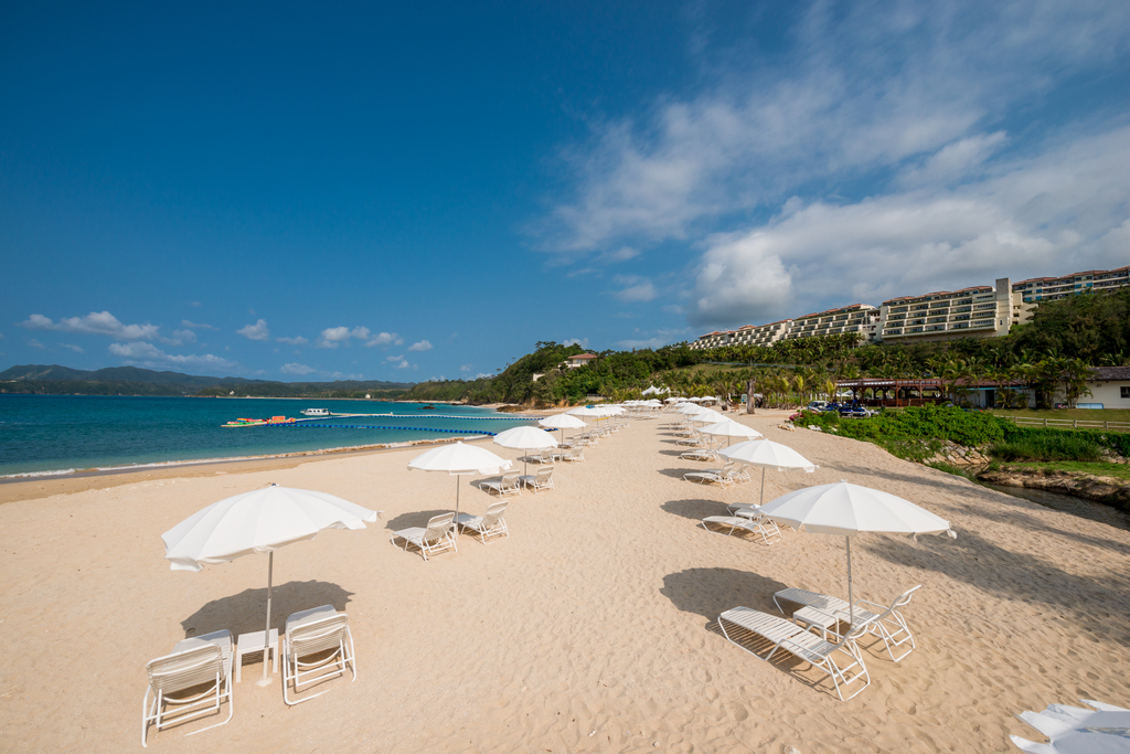 カヌチャビーチ 情報一覧 沖縄で定番 おすすめの観光スポット 沖縄観光情報webサイト おきなわ物語