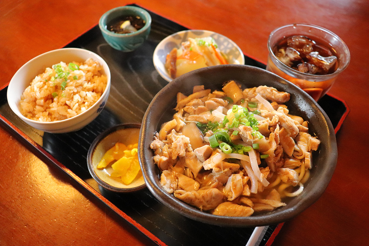 古謝そば屋 情報一覧 沖縄で定番 おすすめのグルメスポット 沖縄観光情報webサイト おきなわ物語