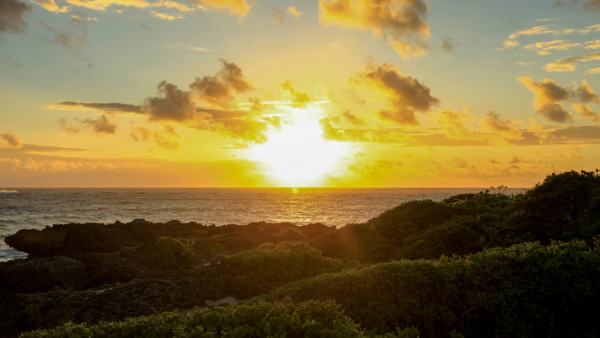 【2026年版】沖縄本島＆離島の初日の出スポット 24選