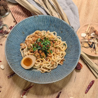 @熟成タレまぜ麺 胡麻とピーナッツ(豊見城市)