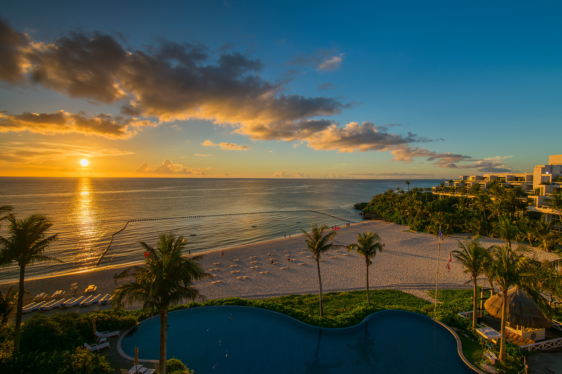 ザ・ムーンビーチ　ミュージアムリゾート