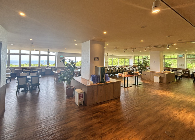 ふれあい食堂「なんと屋」ではひーじゃー(ヤギ)そばや、ぼろぼろじゅーし(沖縄風雑炊)が食べられる