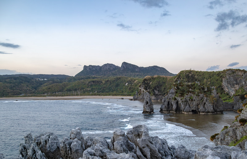 辺戸岬から望むアスムイの全景