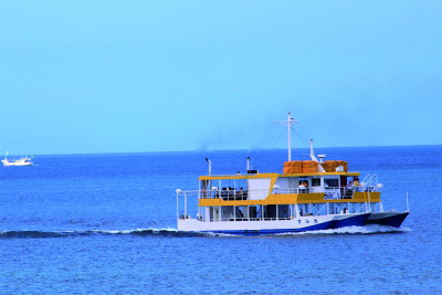 大型水中観光船 オルカ号