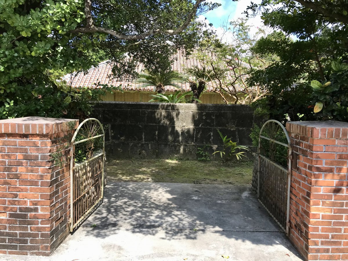 屋部の久護家(県指定有形文化財)