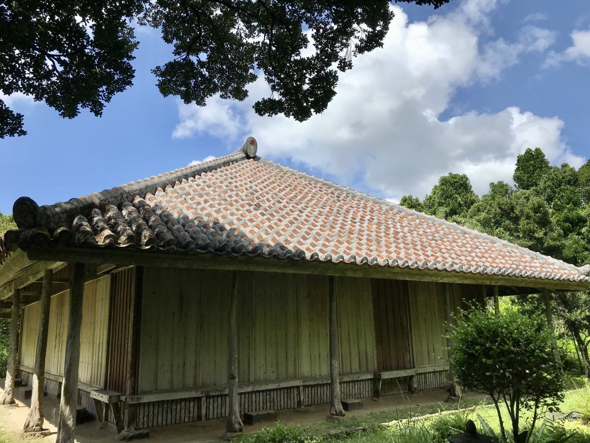 屋部の久護家(県指定有形文化財)