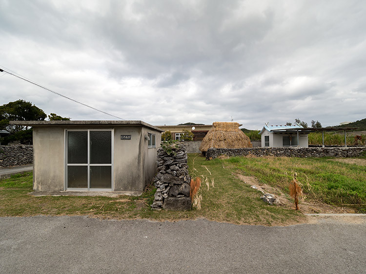 伊是名村勢理客の神アサギ(附宅地)
