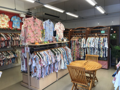 沖縄アロハシャツ（かりゆしウェア）のマンゴハウス「恩納ムーンビーチ前店」