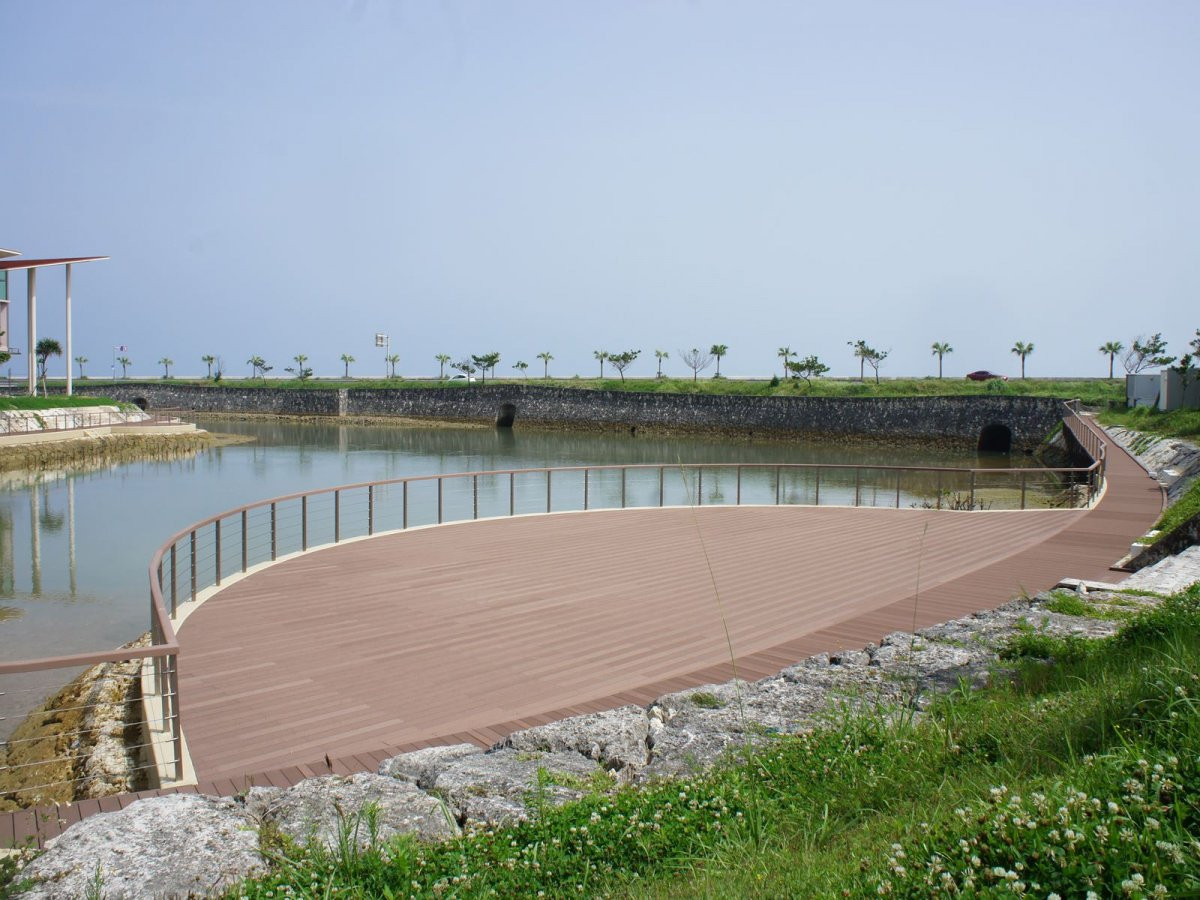 おんなの駅　なかゆくい市場