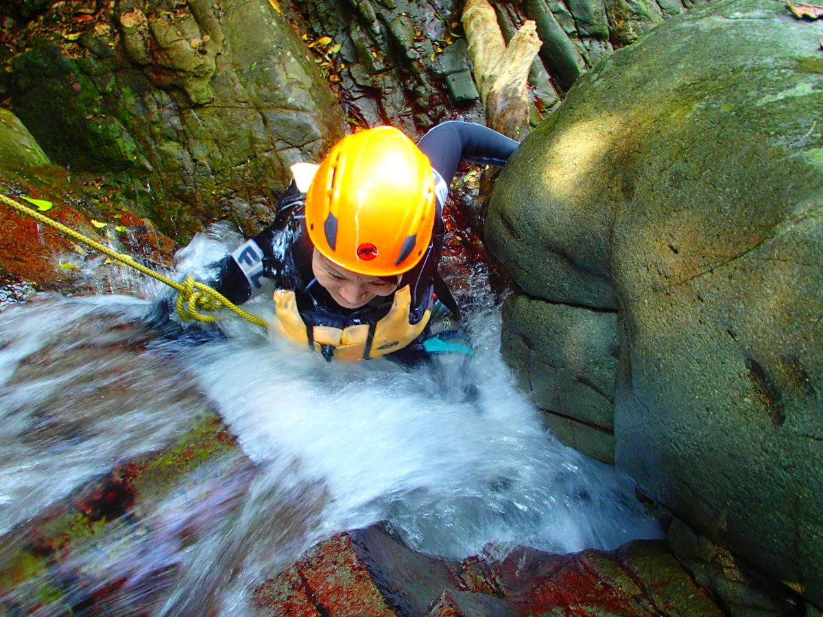キャニオニング＆シャワークライミング、ウォータースライダー