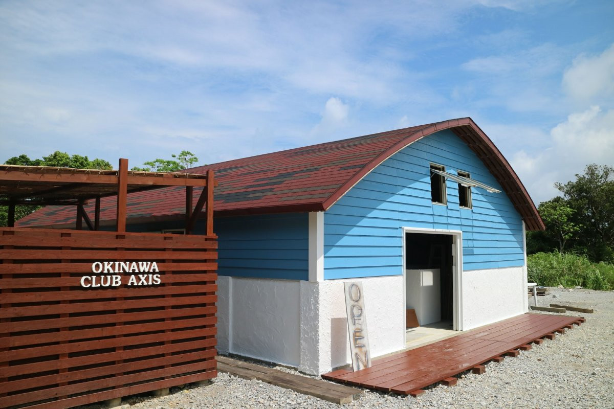 手作りのお店　瀬底島ダイビングショップ　沖縄クラブアクシス