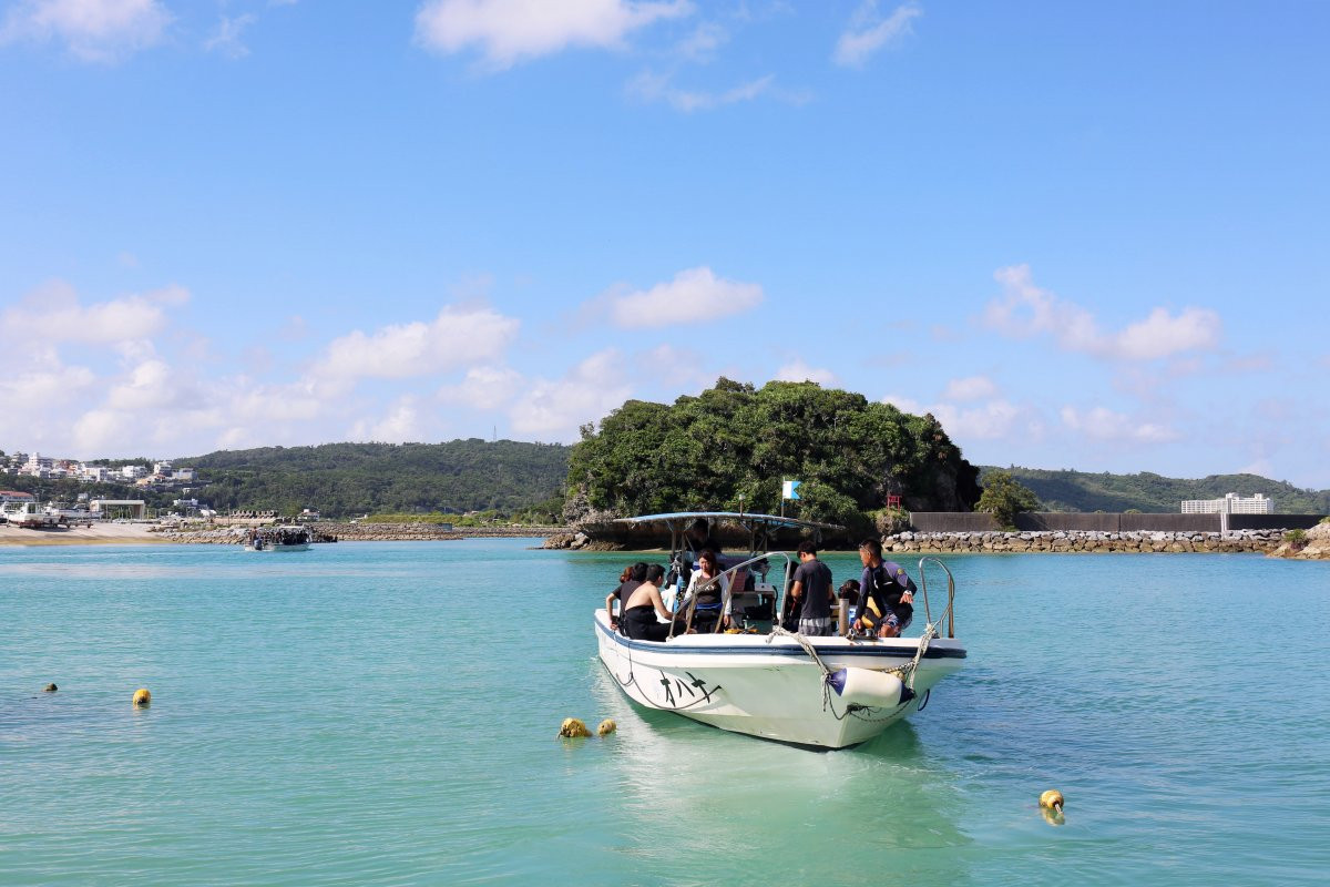 マリンクラブバスロ