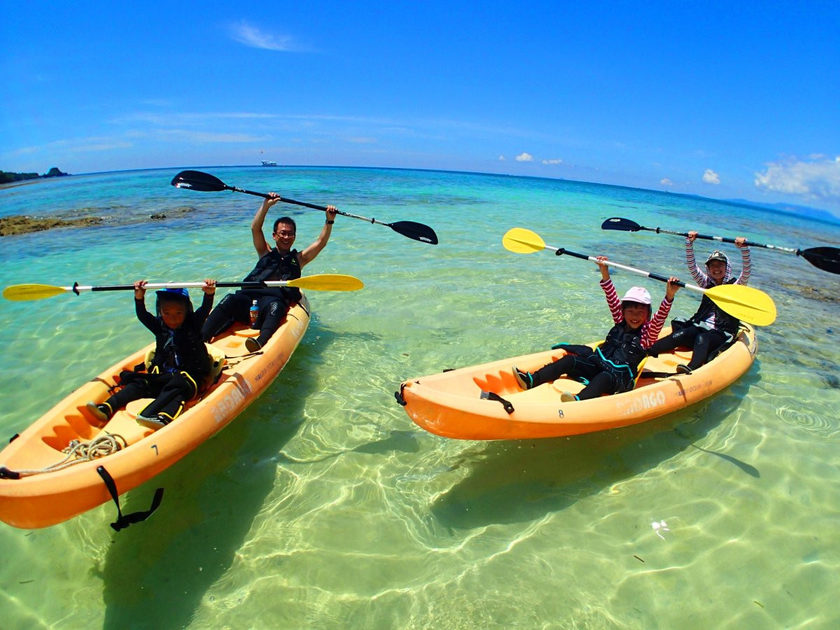 【3歳～】【1グループ完全貸切り】青の洞窟熱帯魚シュノーケル＆カヤック　沖縄アンダゴ