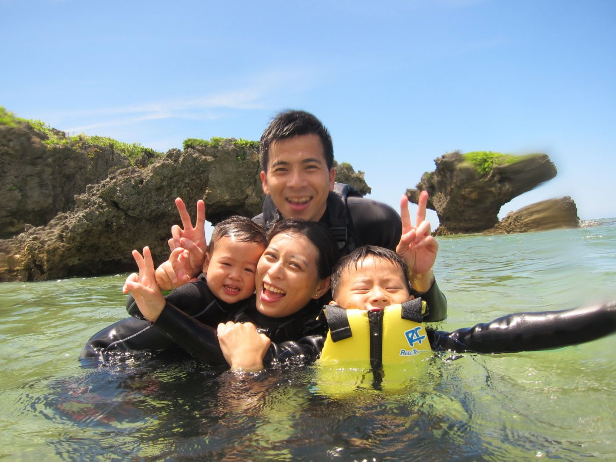 1歳からOK！青の洞窟こどもシュノーケル貸切ツアー　ピンクマーメイド