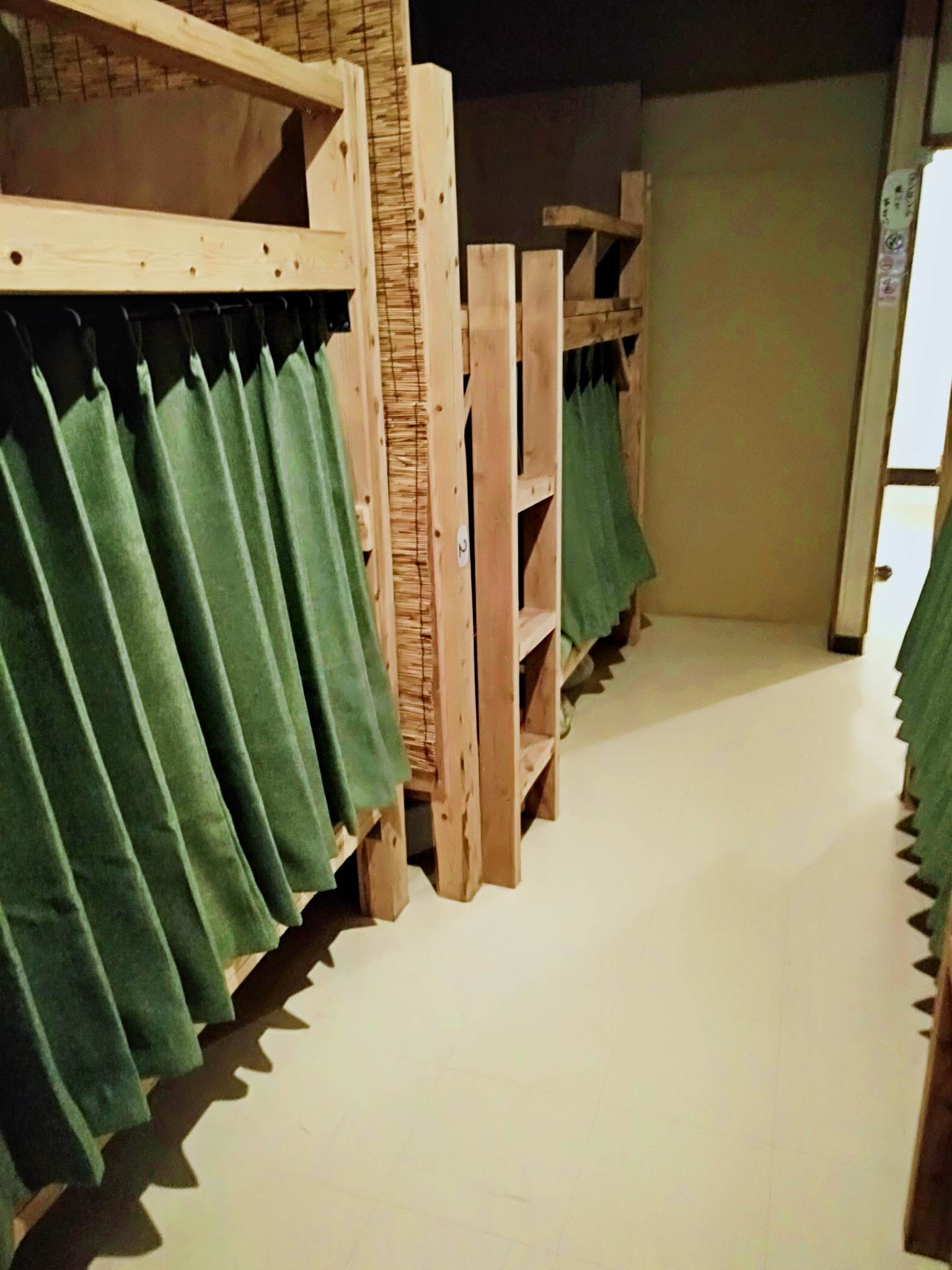 ゲストハウス なんで家ねん