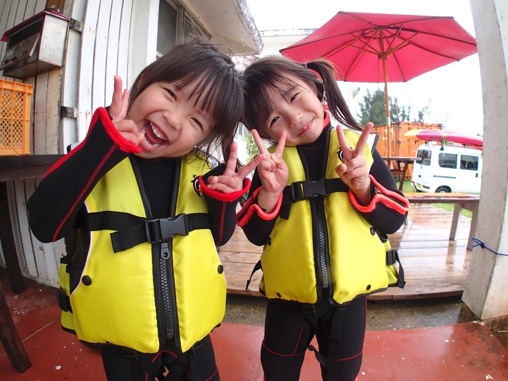 沖縄アンダゴ【2歳～】【グループ完全貸切り】カヤック＆南国ホワイトビーチ熱帯魚シュノーケル】