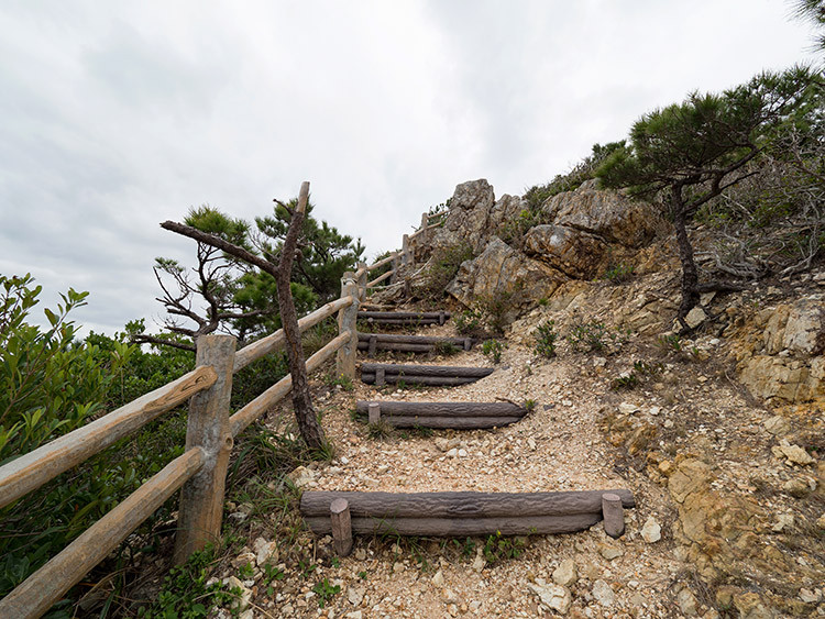 伊是名山森林公園