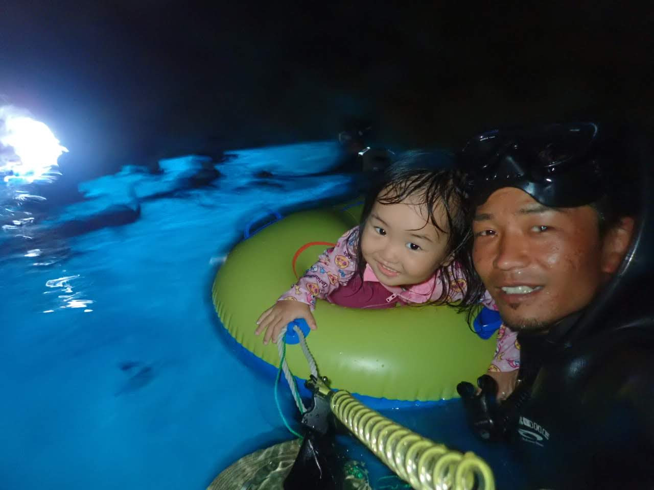 【青の洞窟・1組貸切ツアー】2歳から70歳まで参加可能!　Divingshop Ryo