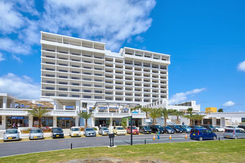 もとぶ町、沖縄美ら海水族館近く新たなリゾートホテル「アラマハイアナ コンドホテル」。