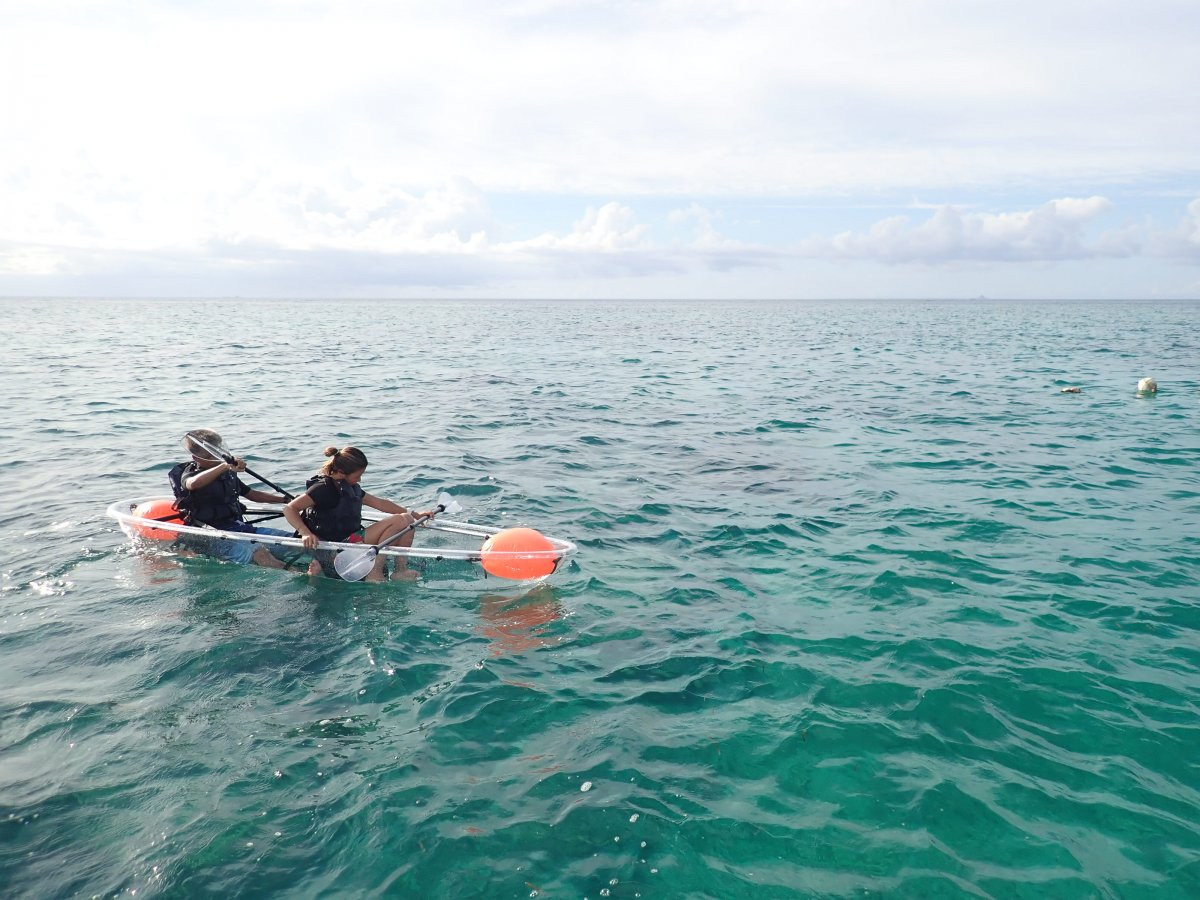 クリアカヤック体験（ブルーオーシャン沖縄）