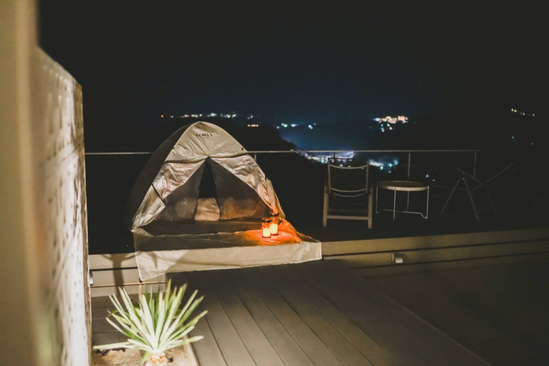 夜のテントはまるで秘密基地！いつもと違う体験をお楽しみください！