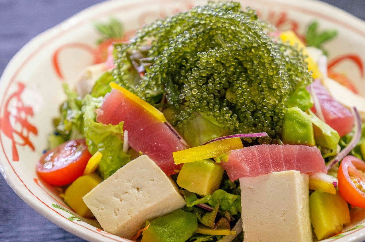海辺の居酒屋 島唄（リザンシーパークホテル谷茶ベイ）