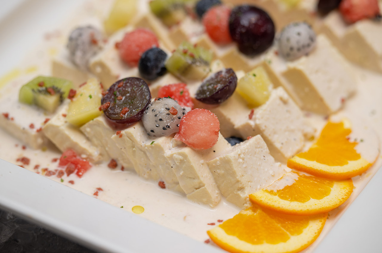 カジュアルダイニング ブルーラグーン（リザンシーパークホテル谷茶ベイ）