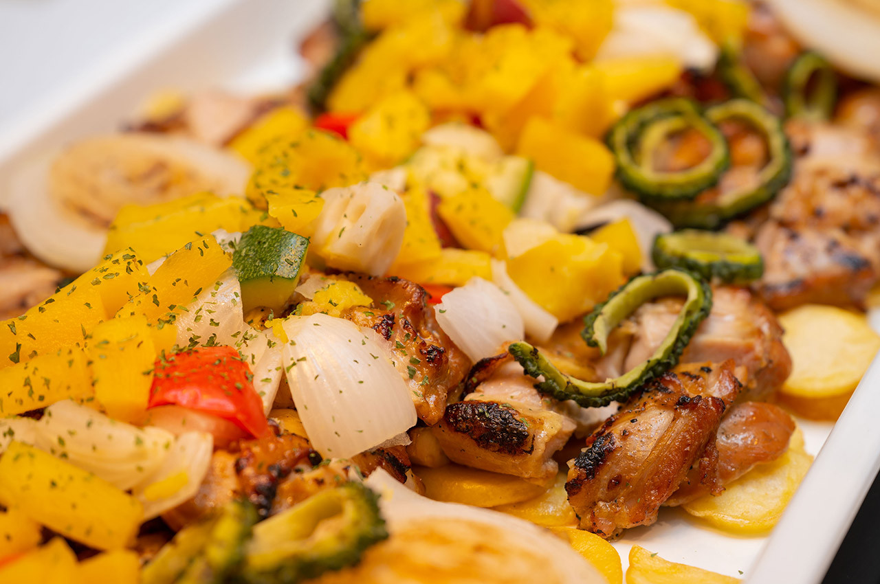 カジュアルダイニング ブルーラグーン（リザンシーパークホテル谷茶ベイ）