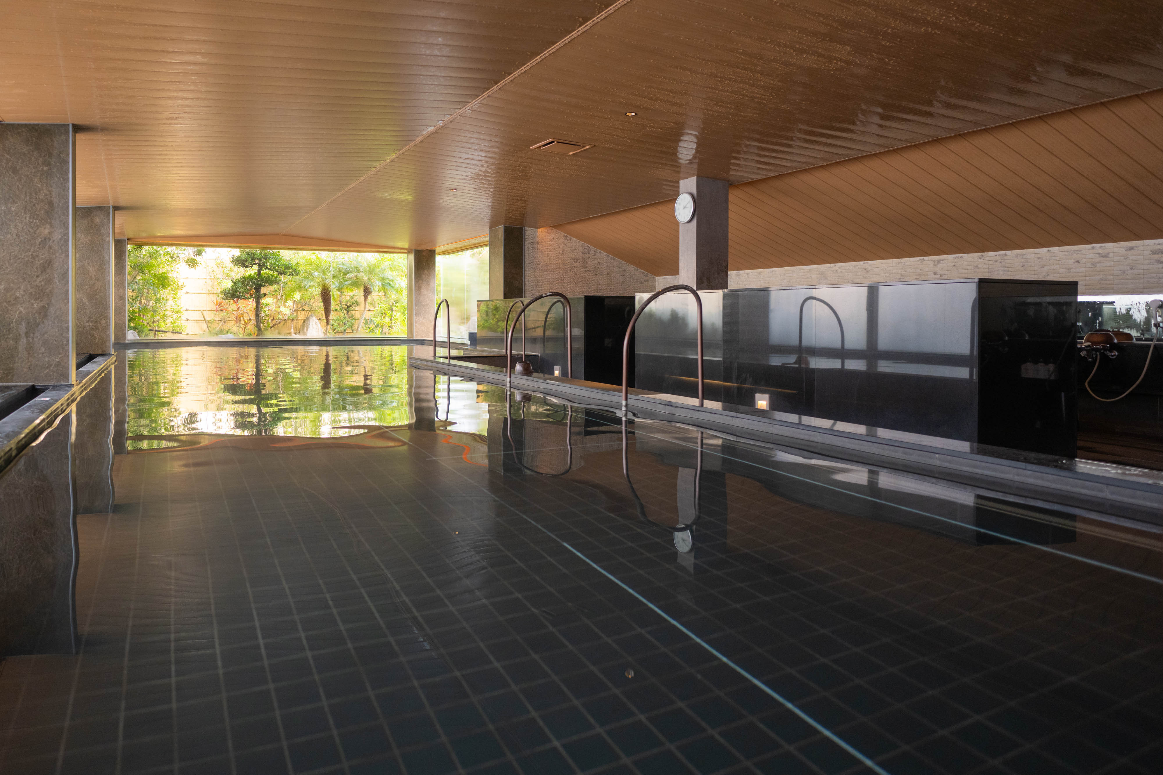 サウナ付スパ 浜の湯（リザンシーパークホテル谷茶ベイ）