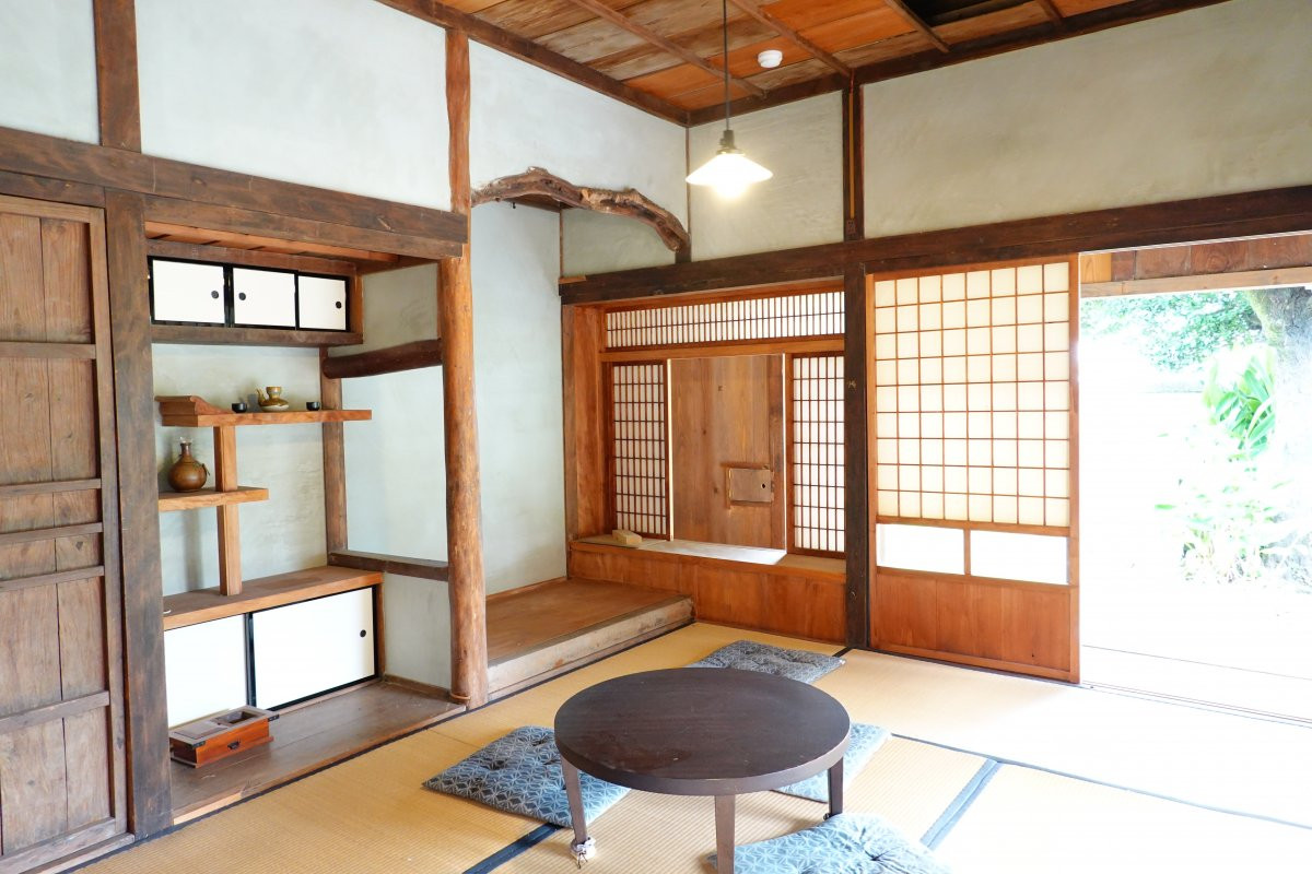 津嘉山酒造所(国指定重要文化財)