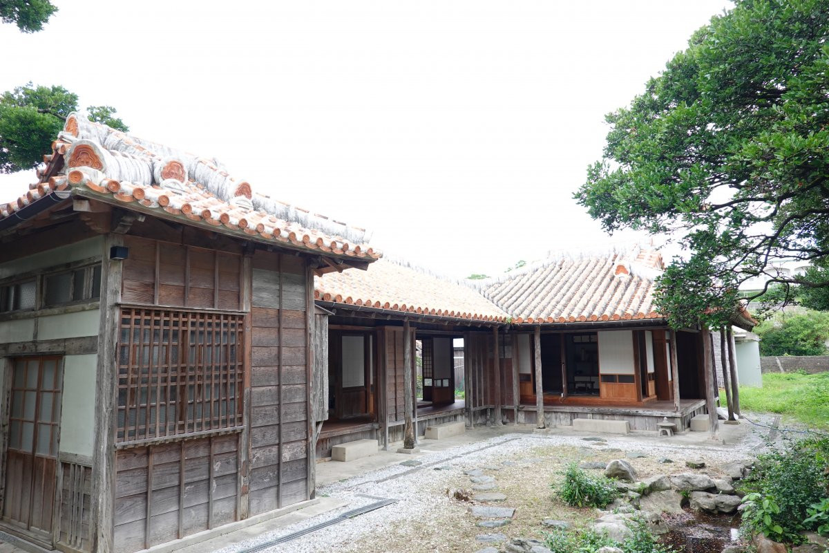 津嘉山酒造所(国指定重要文化財)