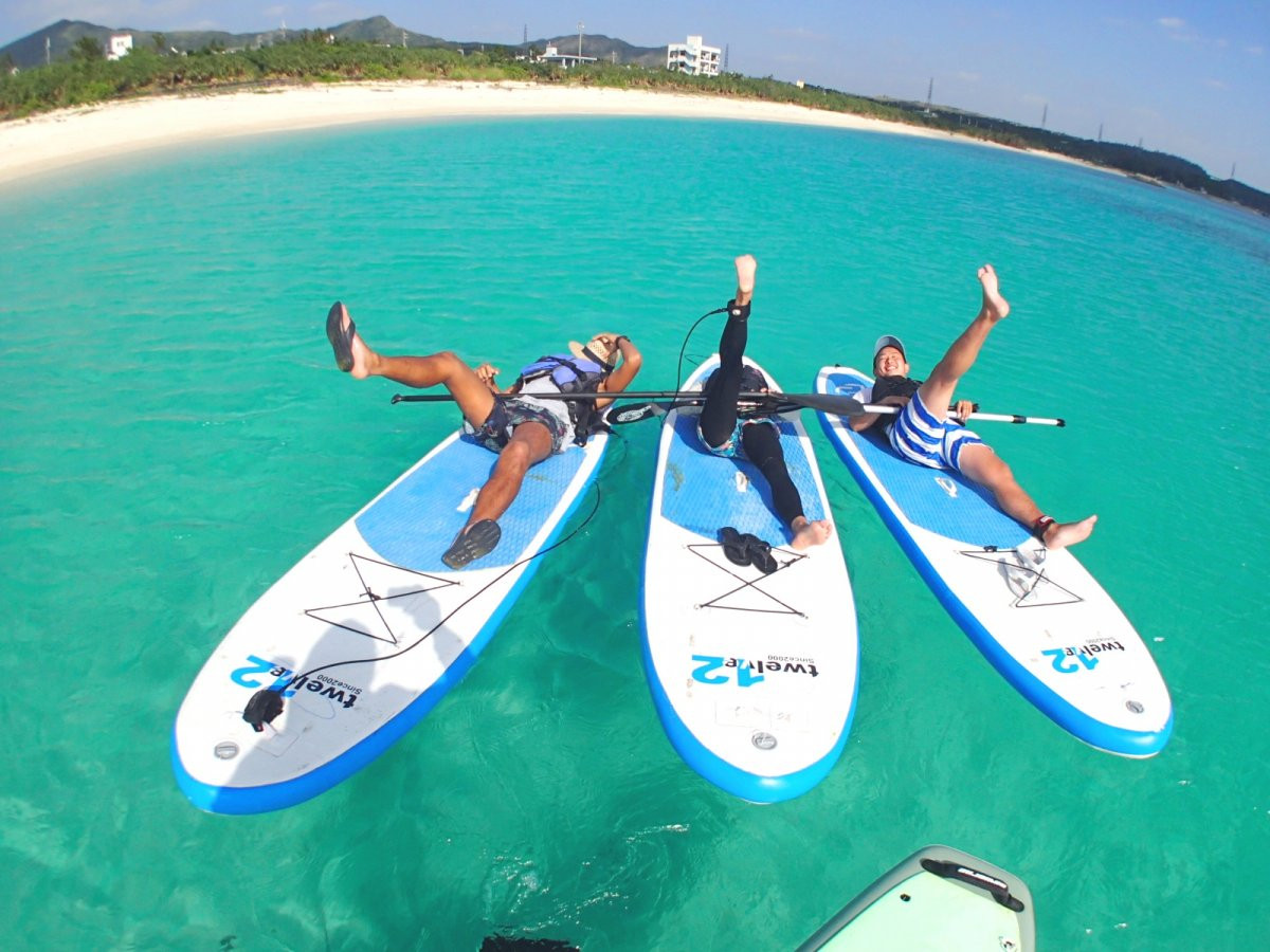 沖縄アンダゴ【10歳～１グループ完全貸切り】スタンドアップパドルボード