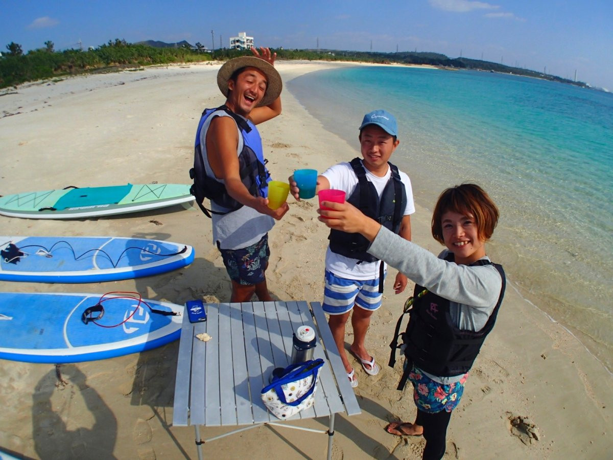 沖縄アンダゴ【10歳～１グループ完全貸切り】スタンドアップパドルボード