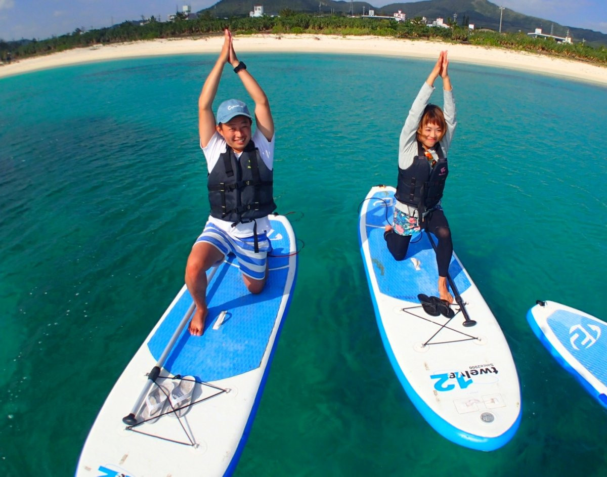 沖縄アンダゴ【10歳～１グループ完全貸切り】スタンドアップパドルボード