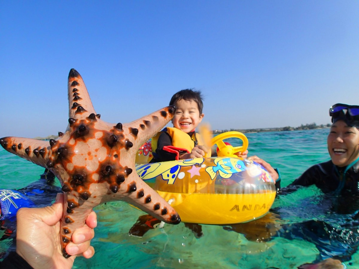 沖縄アンダゴ【３歳～貸切り】カヤックで行く無人島＆熱帯魚シュノーケル