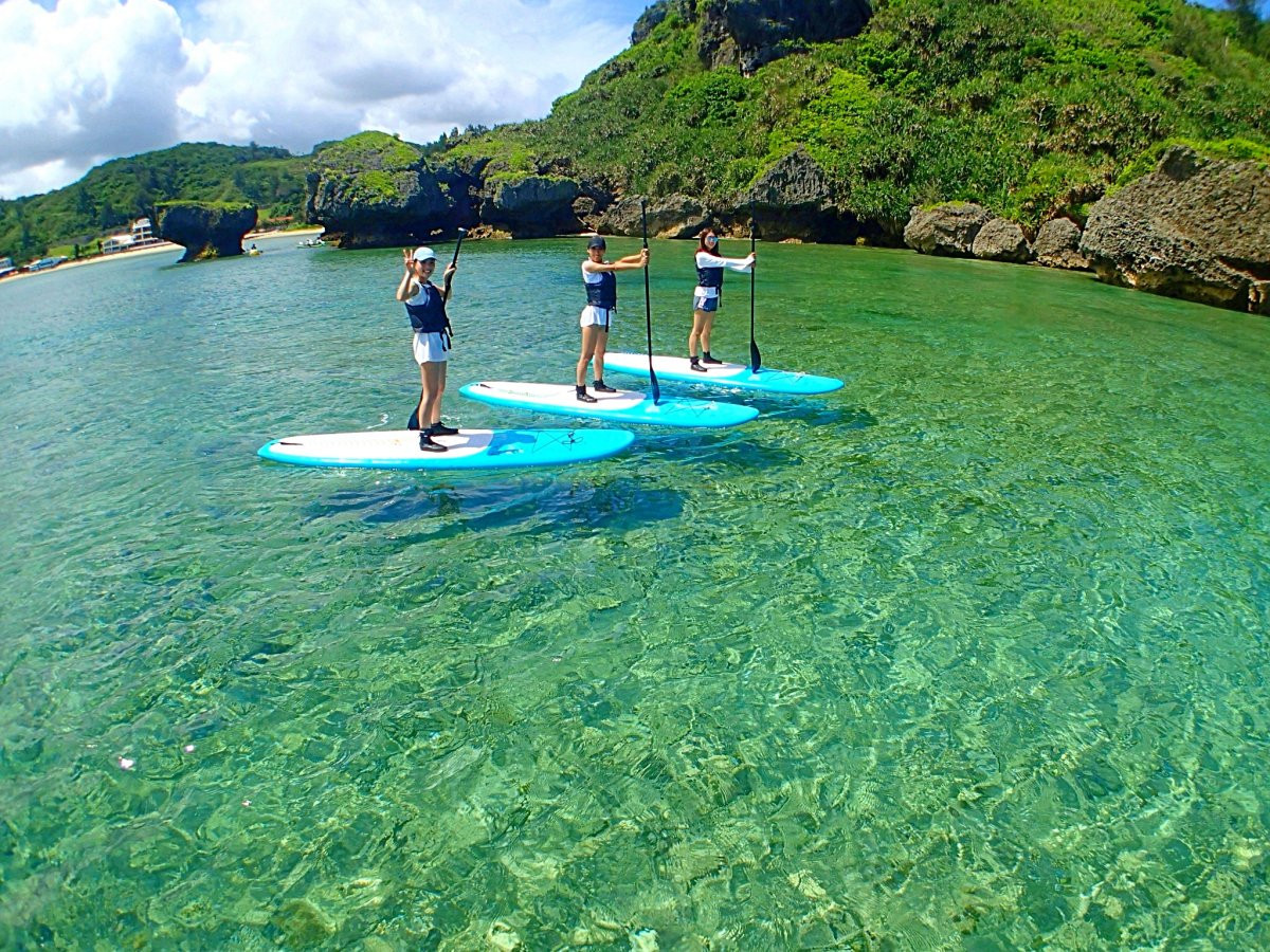 沖縄アンダゴ【1グループ完全貸切り】青の洞窟シュノーケル＆ＳＵＰクルージング