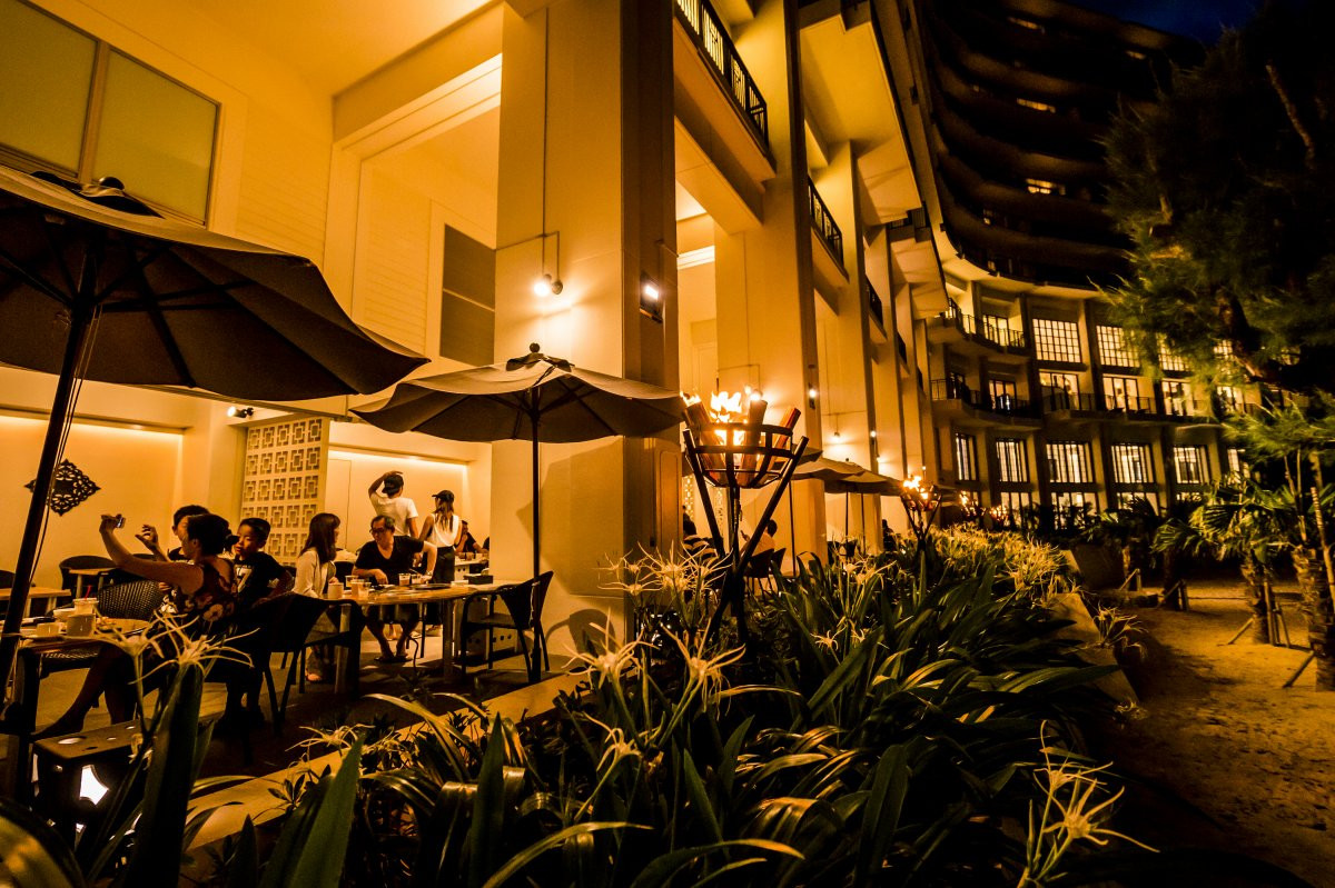 タイガービーチカフェ（ホテルモントレ沖縄スパ&リゾート）