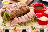 7月ランチビュッフェ　夏のスタミナ肉フェア開催中