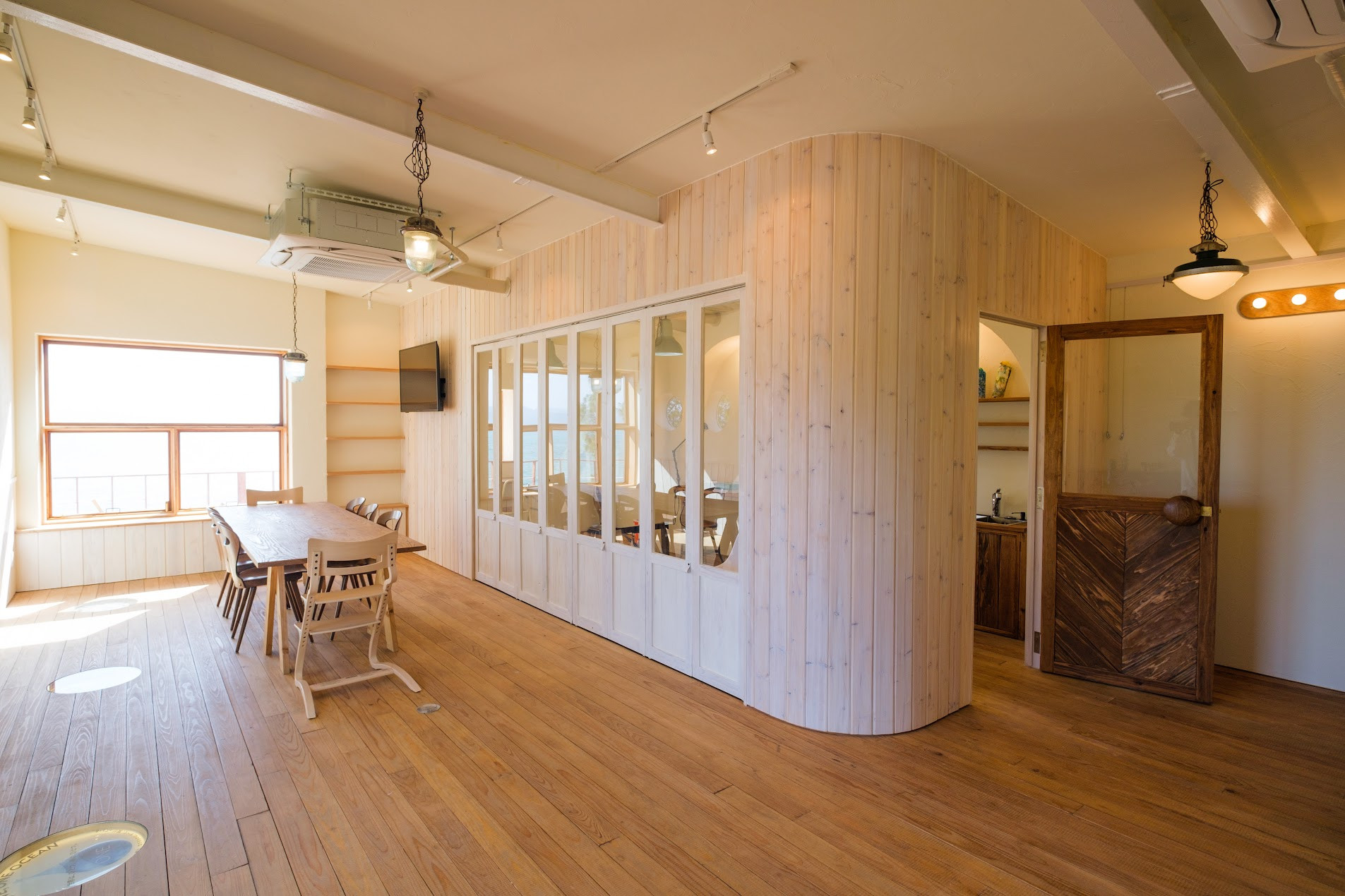 海洋プラスチックアートFACTORY&SHOP　TRUE BLUE OKINAWA