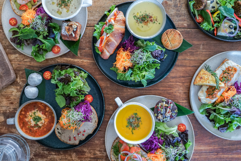 ランチセットは週替わりメニューで提供しています