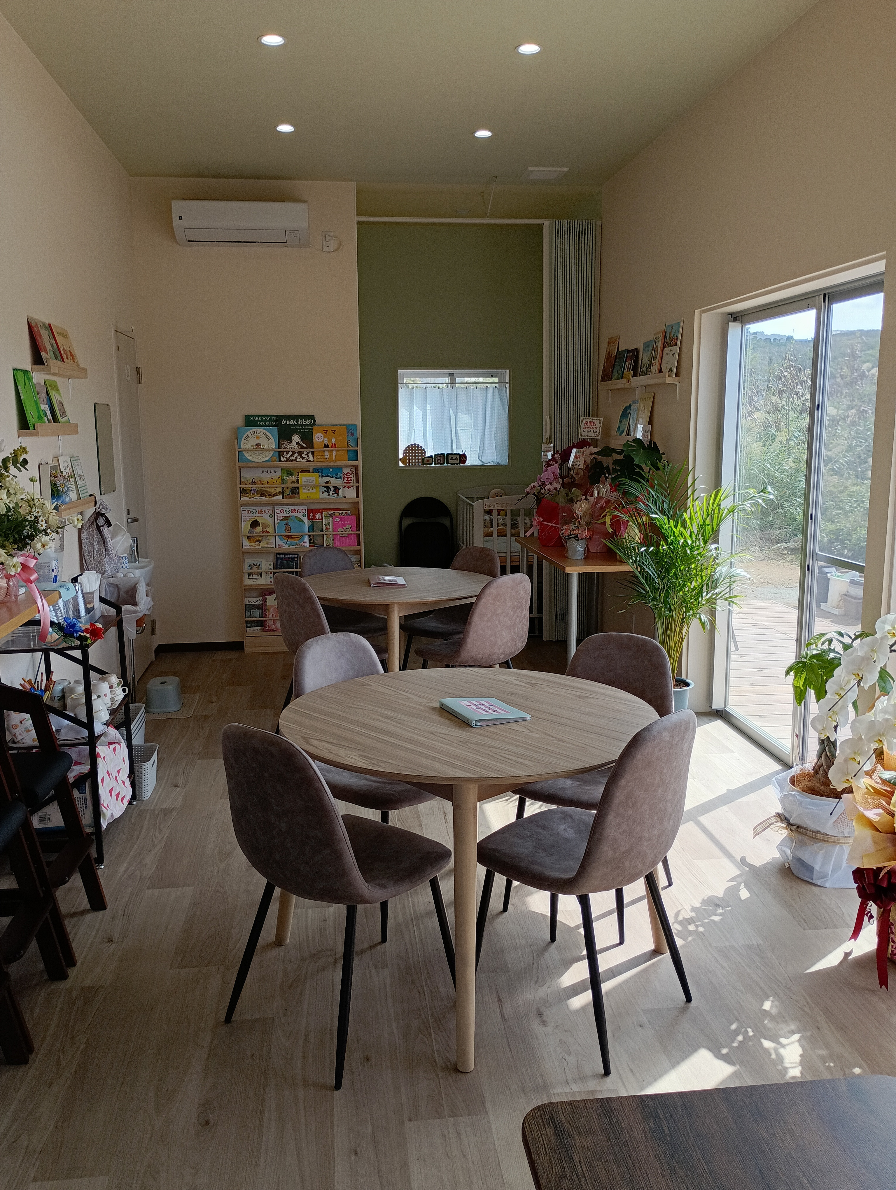 えほんカフェMarl