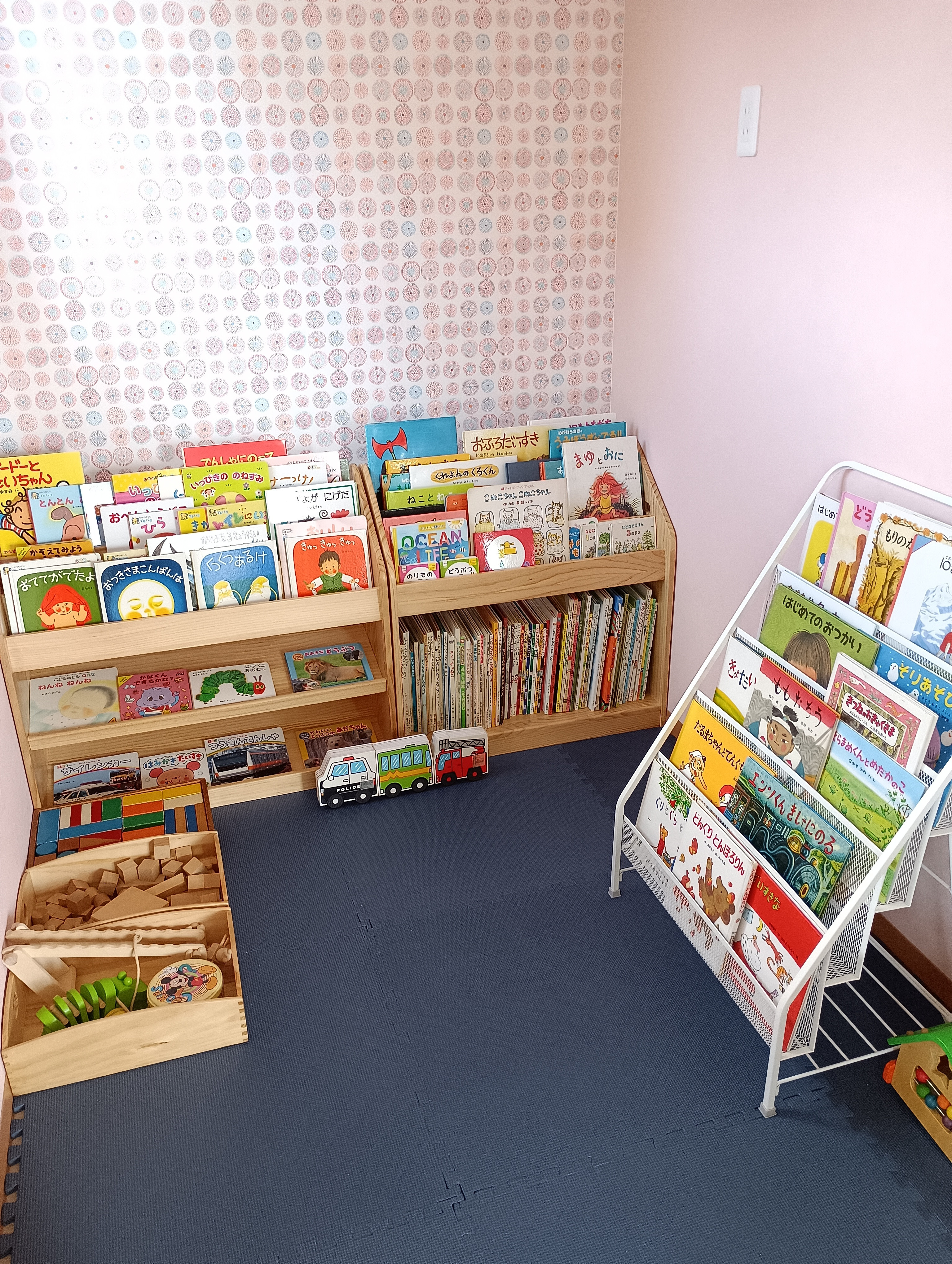 えほんカフェMarl