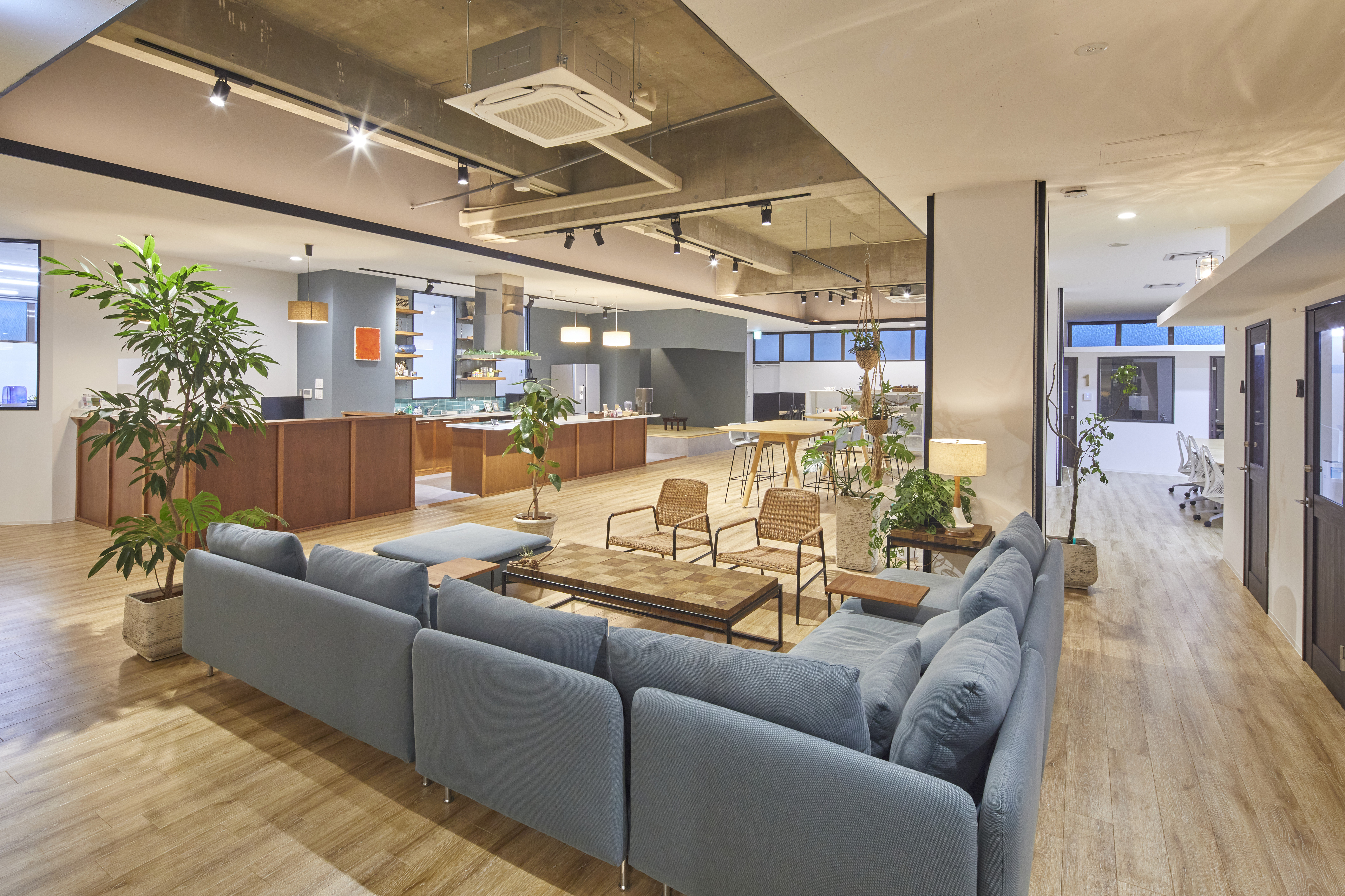 コワーキングスペースhowlive名護宮里店