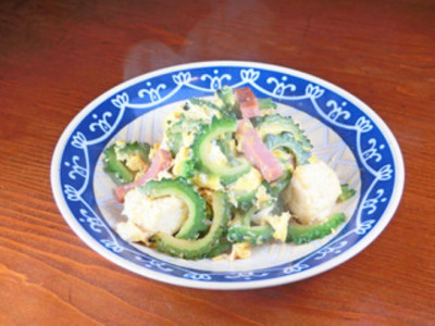 やんばるの家庭料理　みつ子ばぁばの台所