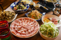 自家製出汁で味わうあぐーしゃぶしゃぶ。旨味を引き立てる至福の一品。