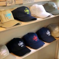 TシャツやCAPなどオリジナルグッズも大人気！