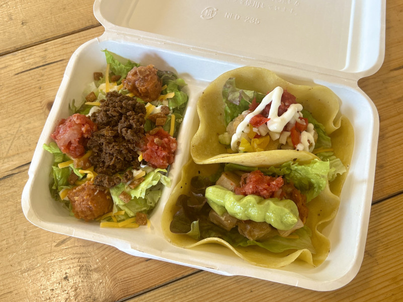 タコスもタコライスも食べたい方に人気の「タコライス＆タコスセット」